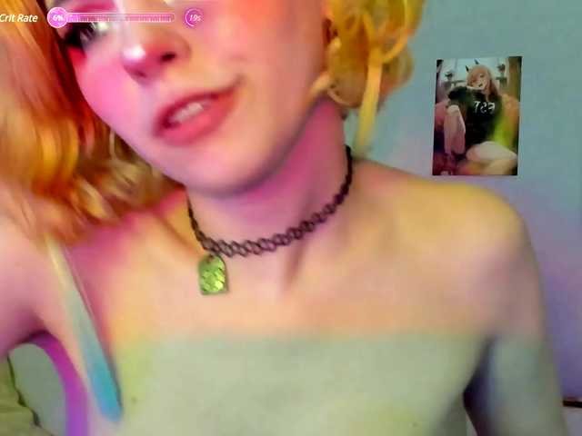 Live sex webcam photo for HentaiMelody #288995049