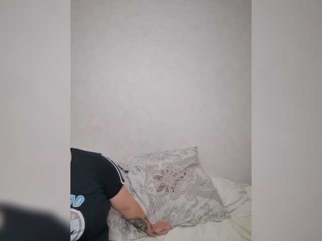 Live sex webcam photo for Her-Girl #274443324