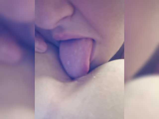 Live sex webcam photo for Her-Girl #291319455