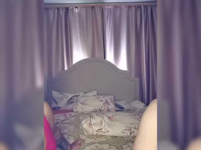 Live sex webcam photo for Her-Girl #291876153