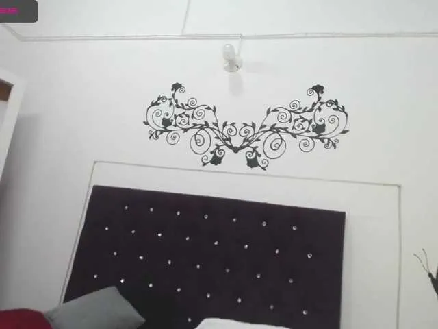 Live sex webcam photo for Hera2022 #273387697