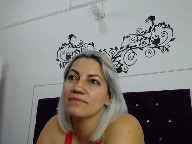 Live sex webcam photo for Hera2022 #273681767