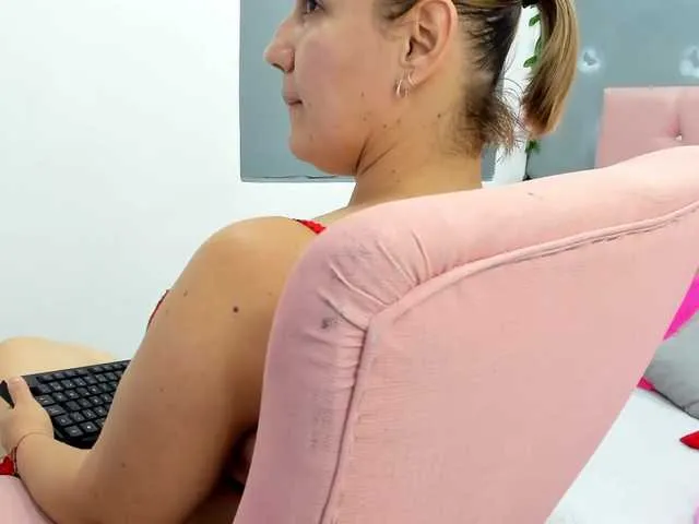 Live sex webcam photo for Hera2022 #274407108