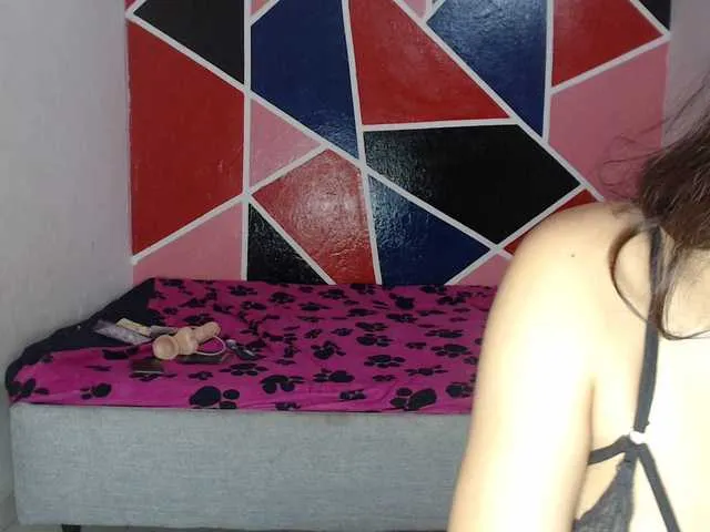 Live sex webcam photo for HerculesTwoGi #272412453