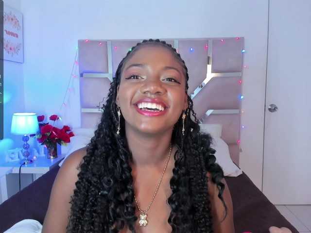 Live sex webcam photo for Herling-888 #288404768