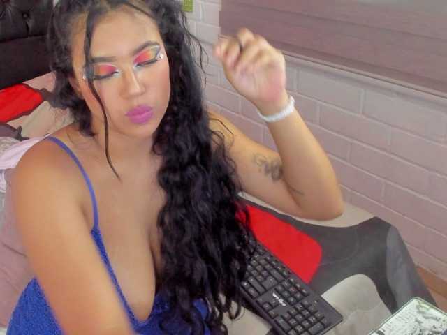 Live sex webcam photo for Hermione-M #275614474