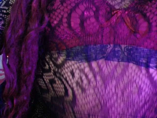Live sex webcam photo for Hermyone #275526086