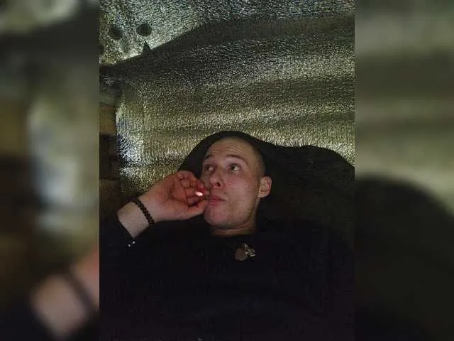 Live sex webcam photo for Hero-war-1999 #276989233