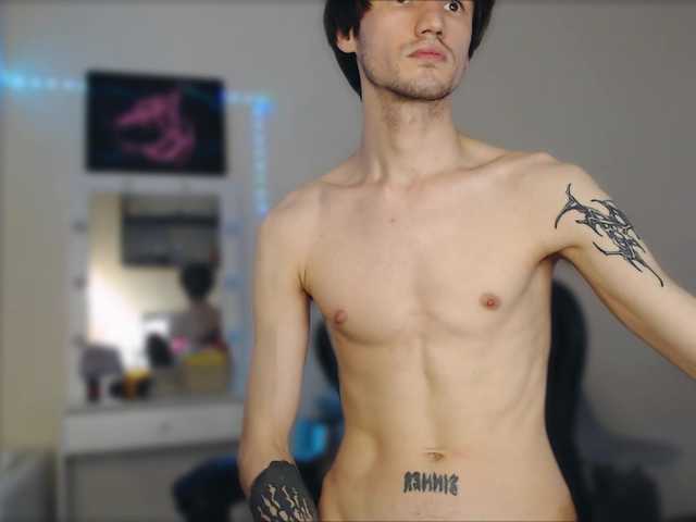 Live sex webcam photo for Heroinlove #278290992