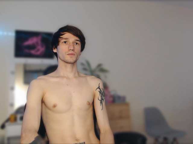 Live sex webcam photo for Heroinlove #278310641