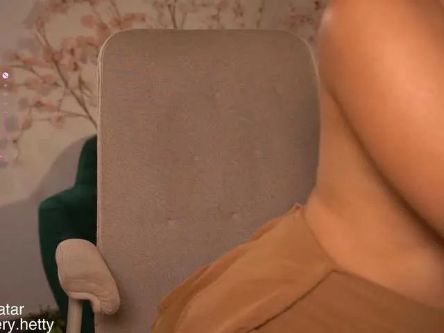 Live sex webcam photo for Hetty-satar #291800879
