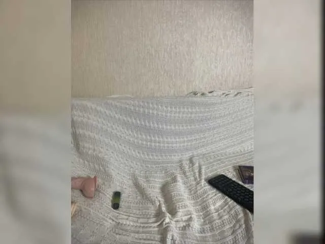 Live sex webcam photo for HeyliKoch #275966724