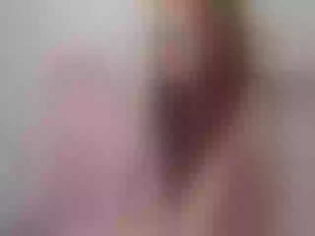 Live sex webcam photo for Hi-Kitti #291879336