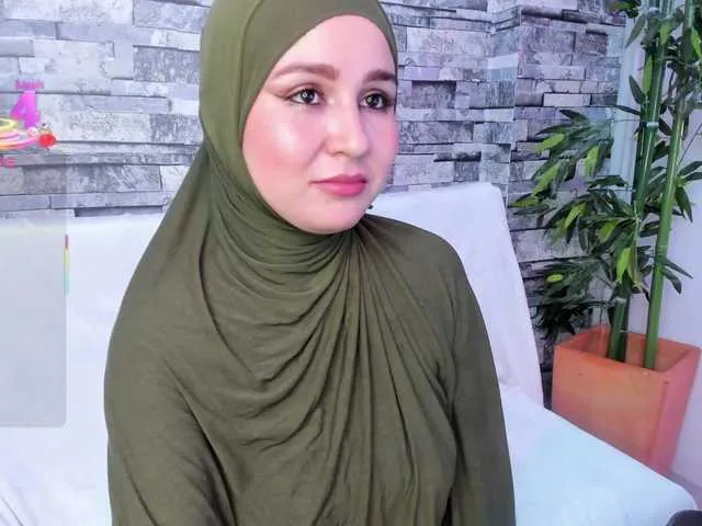 Live sex webcam photo for Hijab-Sami #290859863