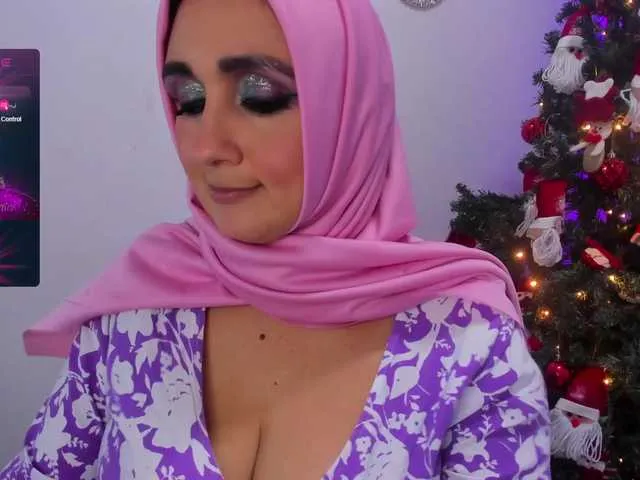 Live sex webcam photo for HijabiMilf #277035917
