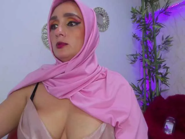 Live sex webcam photo for HijabiMilf #277245255