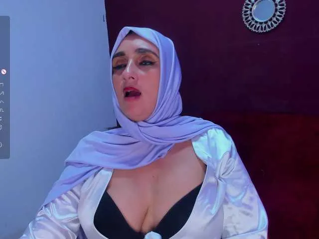 Live sex webcam photo for HijabiMilf #277934712