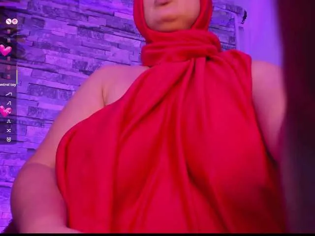 Live sex webcam photo for HijabiMilf #291935090