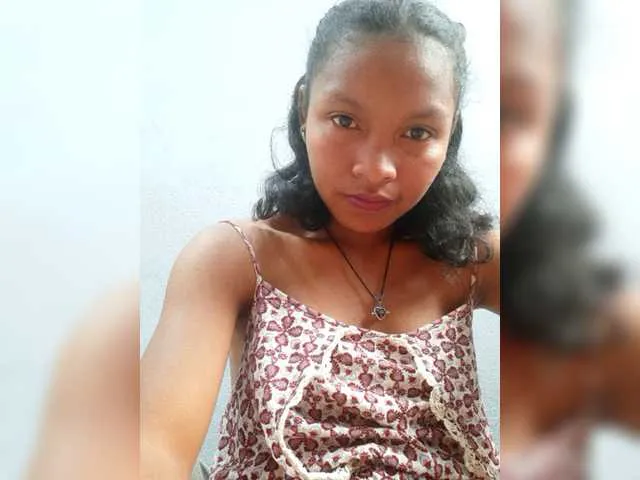 Live sex webcam photo for Hilariejess #276284632