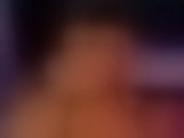 Live sex webcam photo for Hilary-9 #275905579