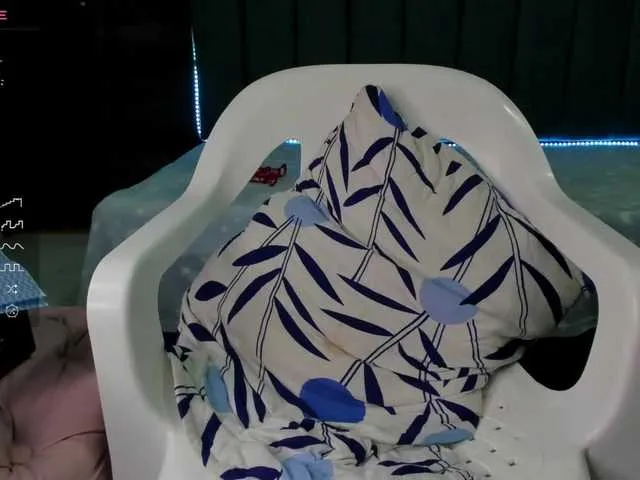 Live sex webcam photo for Hilary-9 #276124222