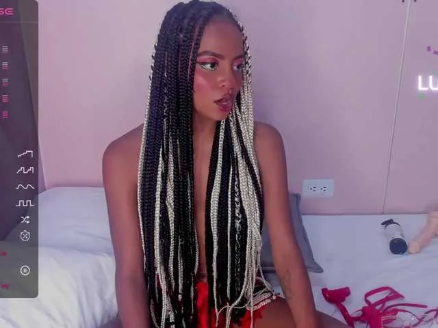 Live sex webcam photo for Hilary-banks #288012762