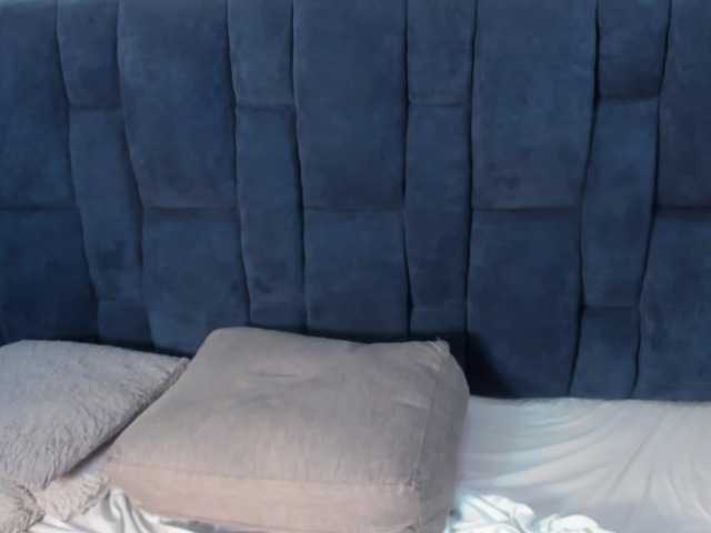 Live sex webcam photo for Hilary-Martiin #277740395