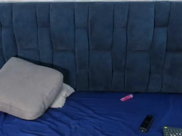 Live sex webcam photo for Hilary-Martiin #277827165