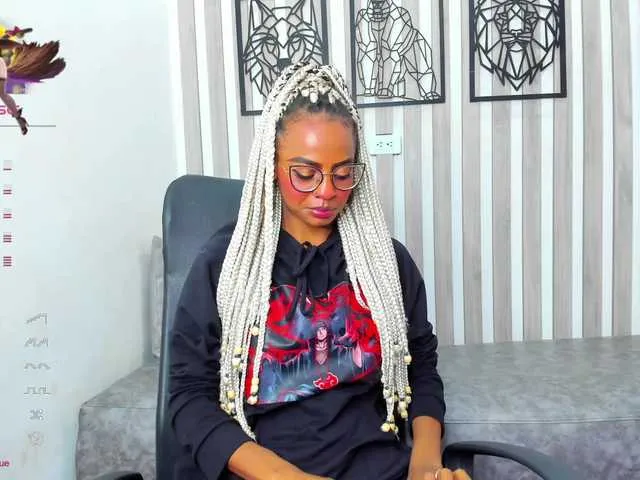 Live sex webcam photo for Hilary-banks #288012798