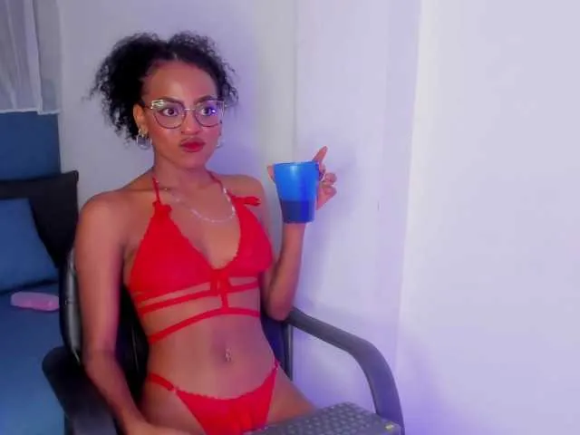 Live sex webcam photo for Hilary-banks #288012860