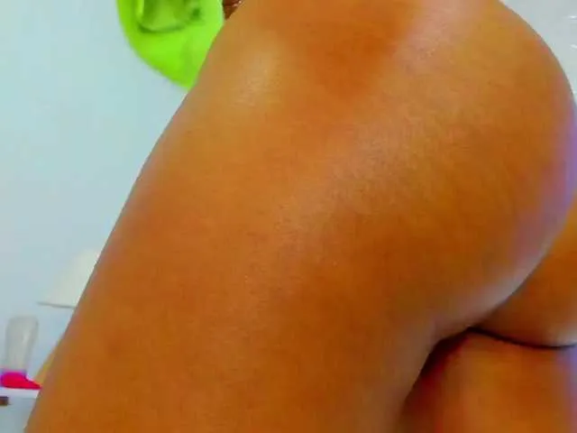 Live sex webcam photo for Hilary-thompson #290001630