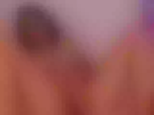 Live sex webcam photo for HillaryFox01 #272075713