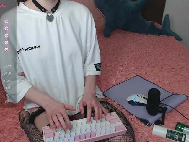 Live sex webcam photo for HimaMur #278167183