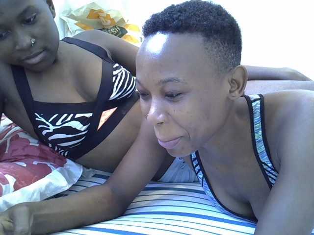 Live sex webcam photo for Hippies02 #275552260