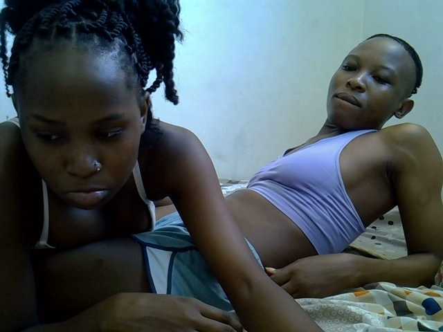 Live sex webcam photo for Hippies02 #276612873