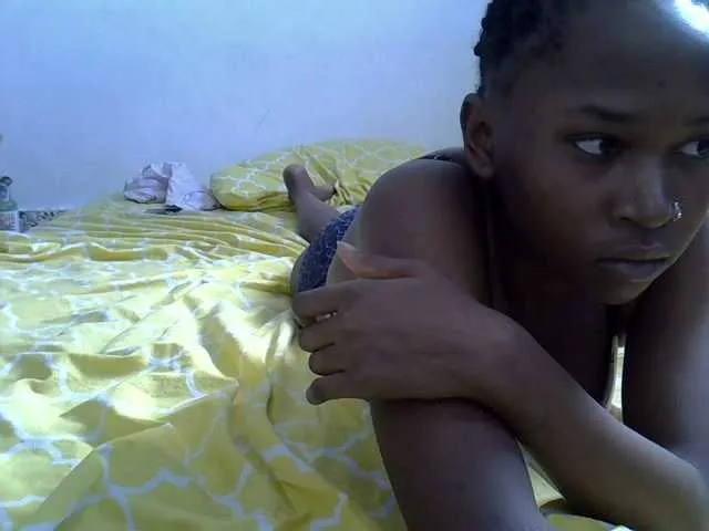 Live sex webcam photo for Hippies02 #276694972