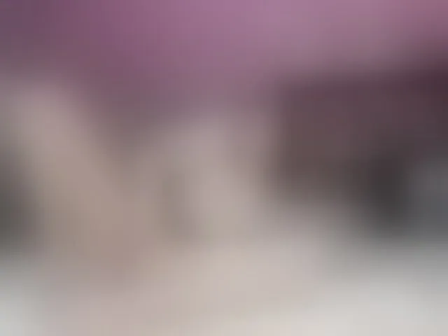 Live sex webcam photo for Hlilian16 #275604193