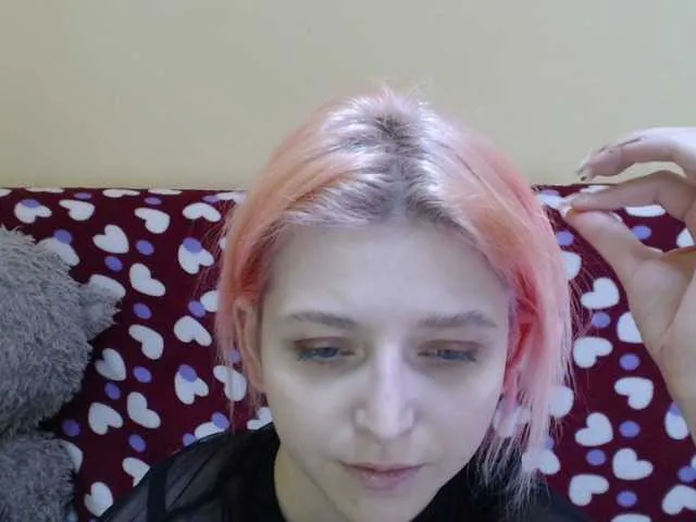 Live sex webcam photo for HloesMadeos #271782596