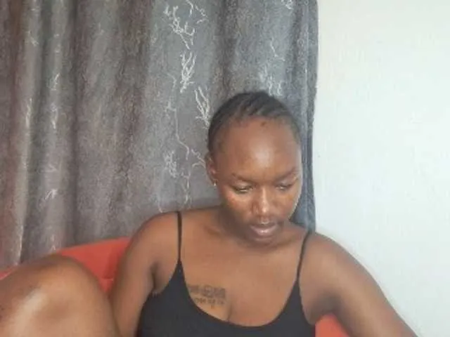 Live sex webcam photo for Hoelygrail #292107323