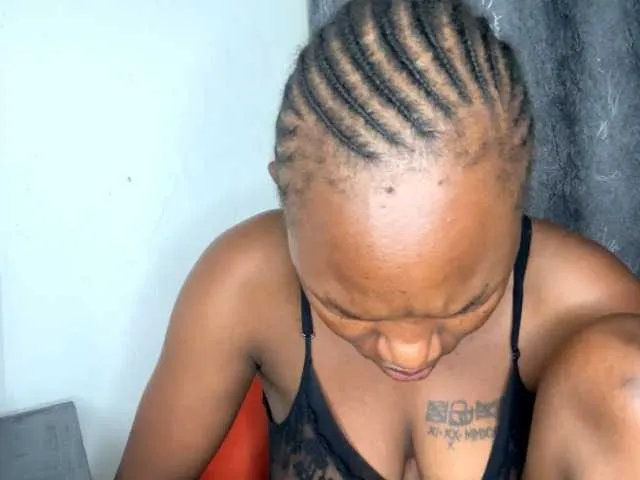 Live sex webcam photo for Hoelygrail #292197932