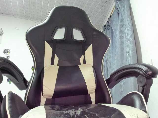 Live sex webcam photo for Holly--Sailt #277124385