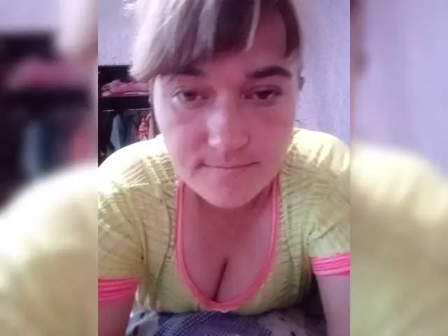 Live sex webcam photo for HollyLaBerry #291714513