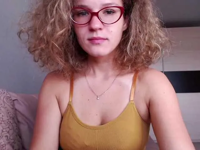 Live sex webcam photo for HollyMommy #276136701