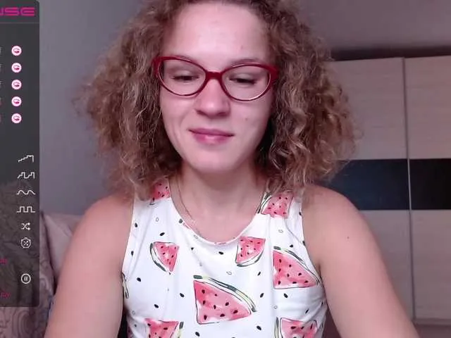 Live sex webcam photo for HollyMommy #276198481