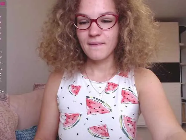 Live sex webcam photo for HollyMommy #276359519