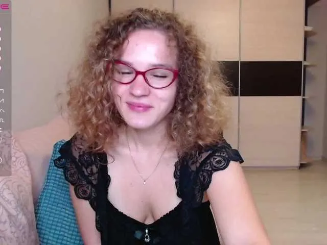 Live sex webcam photo for HollyMommy #276382068