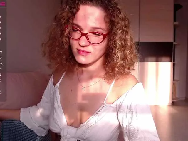 Live sex webcam photo for HollyMommy #276403564