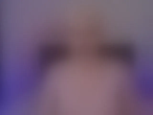 Live sex webcam photo for HollyTaillor #293405516