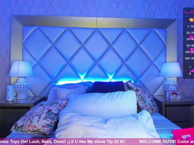 Live sex webcam photo for HollyTegan #274136281