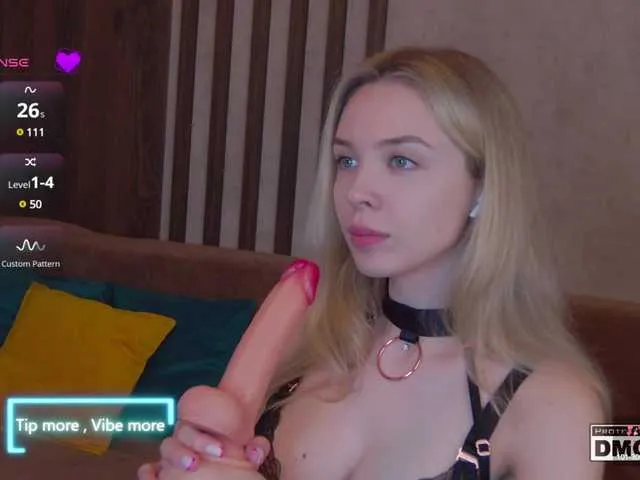 Live sex webcam photo for Hollywww #290749273